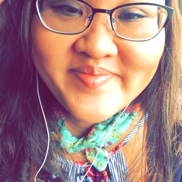 Meet your Posher, Natalie - Picture 3 of 5